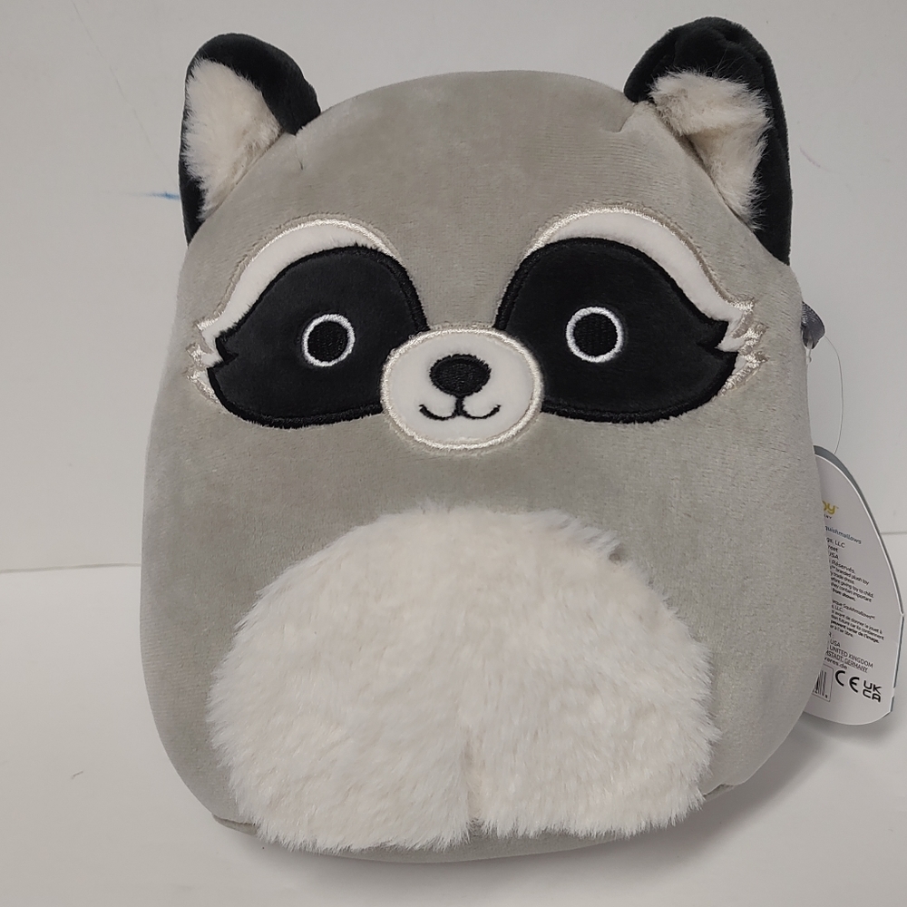 NWT Squishmallow "Galci" the 8" Grey Raccoon 🦝 Stuffed Plush with tags attached